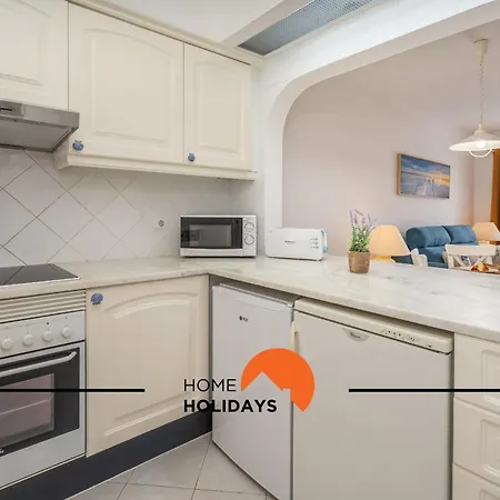 #174 2br Quiet Area *