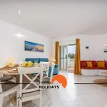 #174 2br Quiet Area * אלבופיירה
