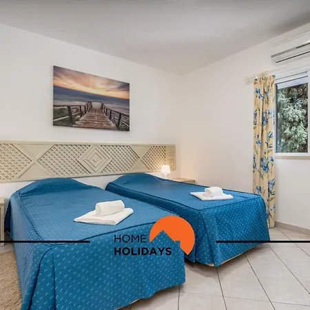 Apartment #174 T2 Em Zona Tranquila By Holidays