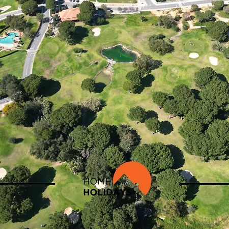 #174 T2 Em Zona Tranquila By Holidays Apartment *