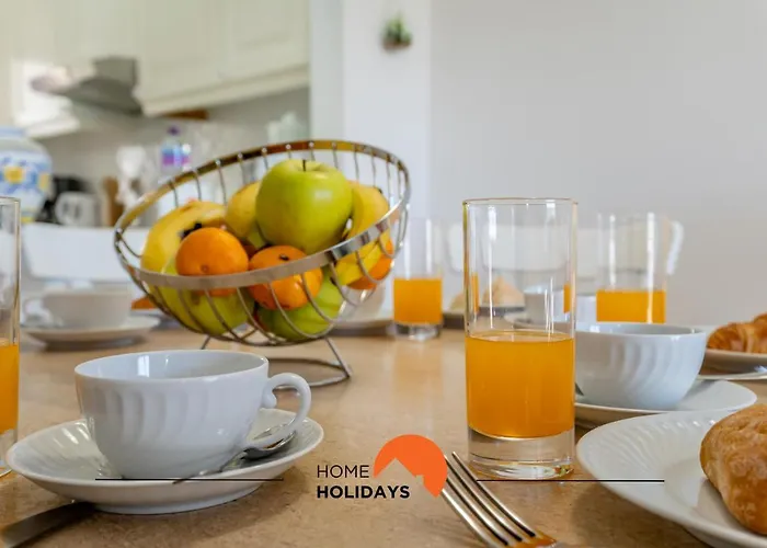 #174 T2 Em Zona Tranquila By Holidays 아파트 *