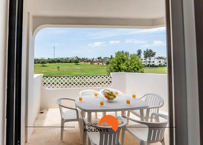 #174 T2 Em Zona Tranquila By Holidays 아파트