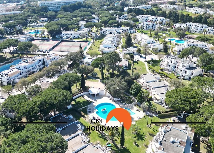 #174 T2 Em Zona Tranquila By Holidays 아파트